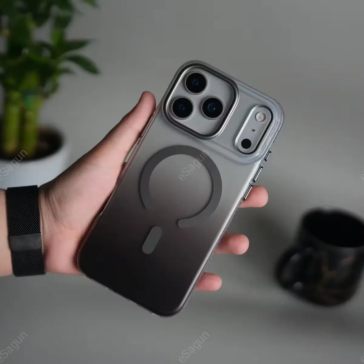 Magnetic Dual Color Smote Matte case with anti-yellowing for iPhone 17 Pro Mac